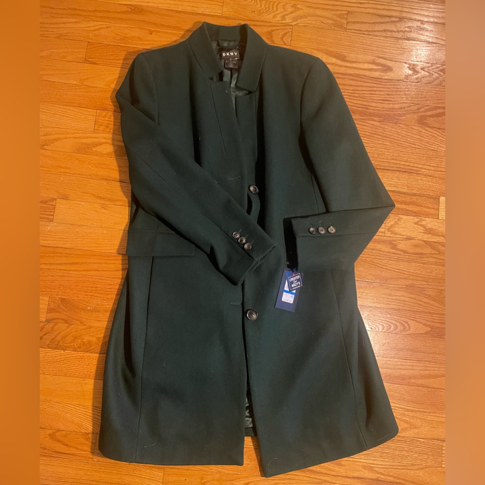 Dark green DKNY JACKET
Never worn